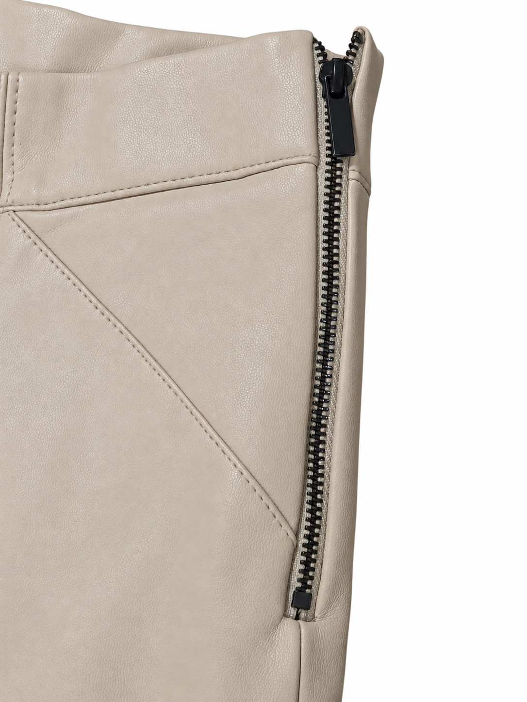M-L Pantalon cuir ZARA